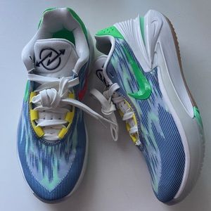 Nike Women’s Air Zoom G.T. Cut 2 Sneaker